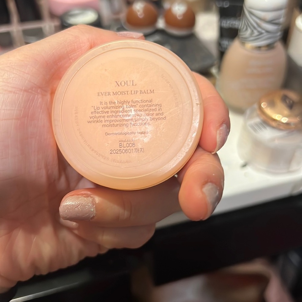 Xoul ever moist lip balm